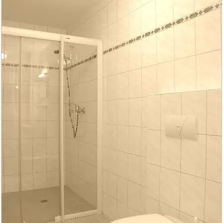 Neumeister Konukevi 3*